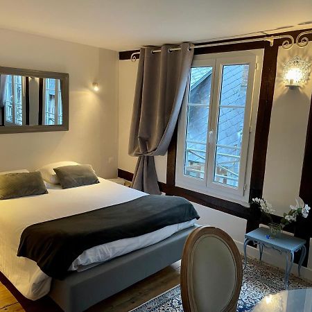 La Parenthese Du Capucin Honfleur Exterior foto