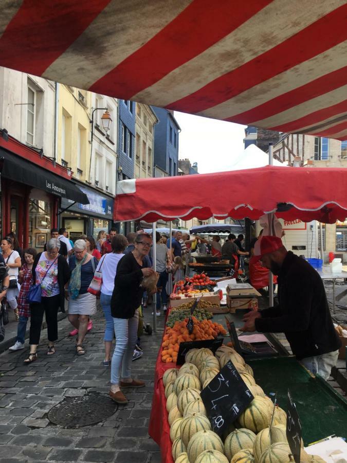 La Parenthese Du Capucin Honfleur Exterior foto