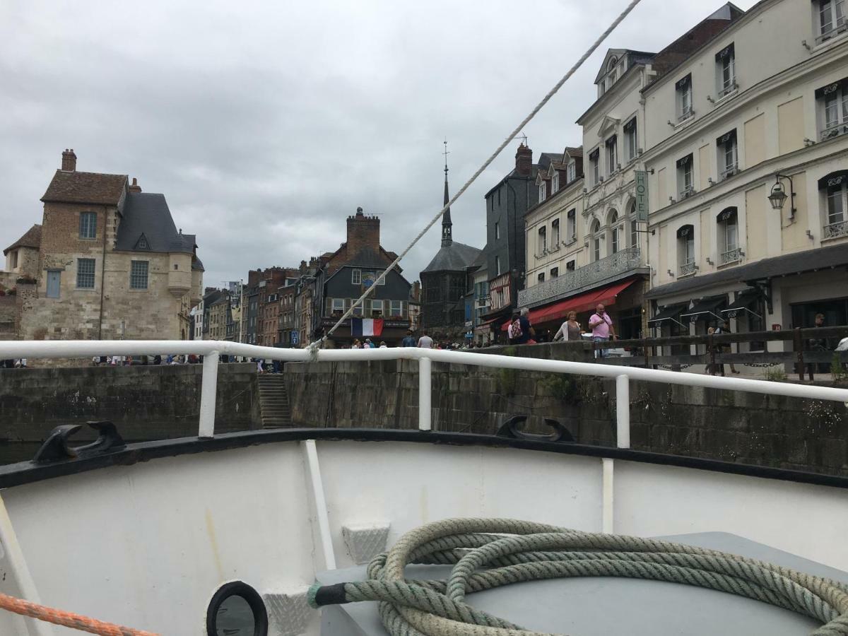 La Parenthese Du Capucin Honfleur Exterior foto