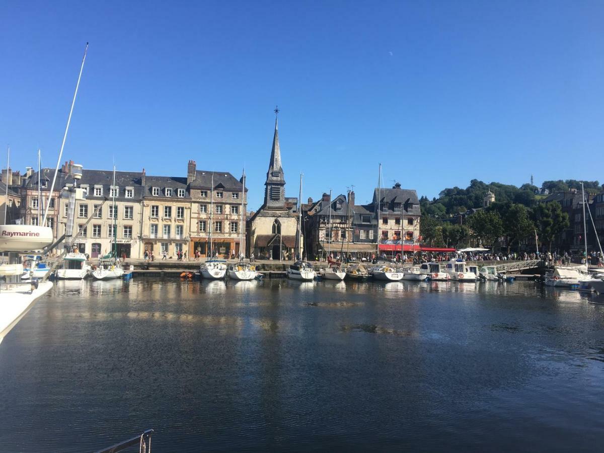 La Parenthese Du Capucin Honfleur Exterior foto